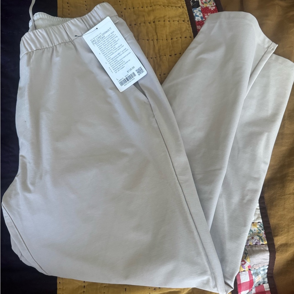Lululemon ABC Light Utilitech Pull-on pants large